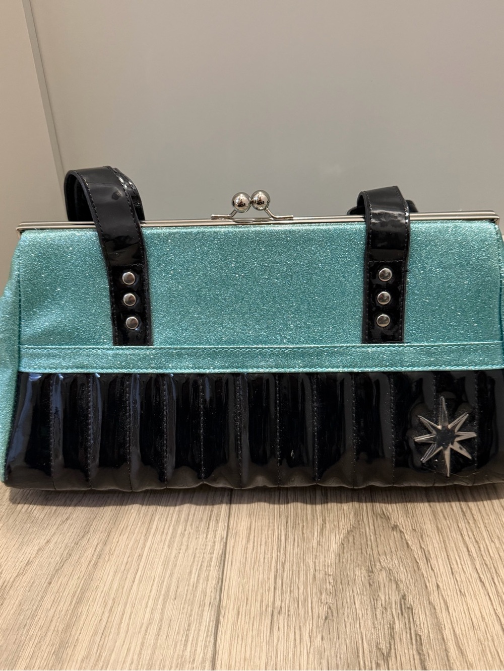 Lux de ville Black and Aqua Patent handbag - Picture 2 of 11